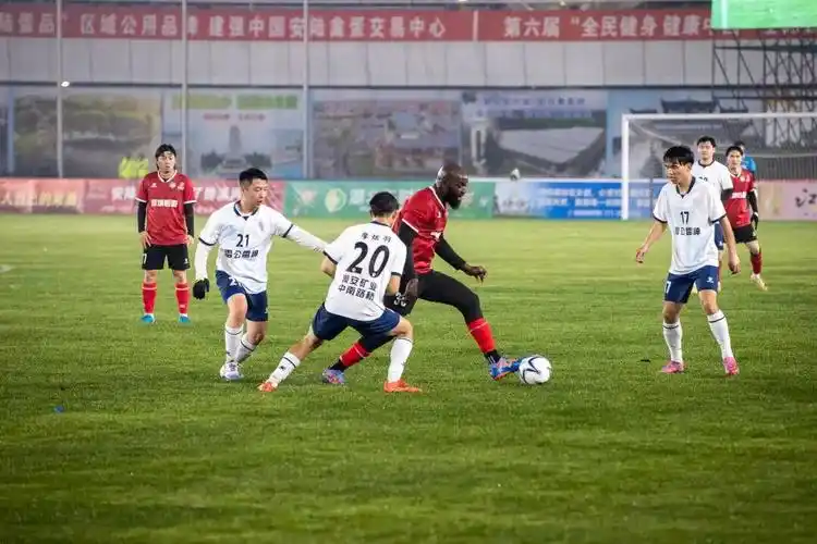 西班牙乙级联赛：阿尔梅里亚 VS 拉斯帕尔马斯